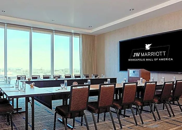 Hotel Jw Marriott Minneapolis Mall Of America 4*